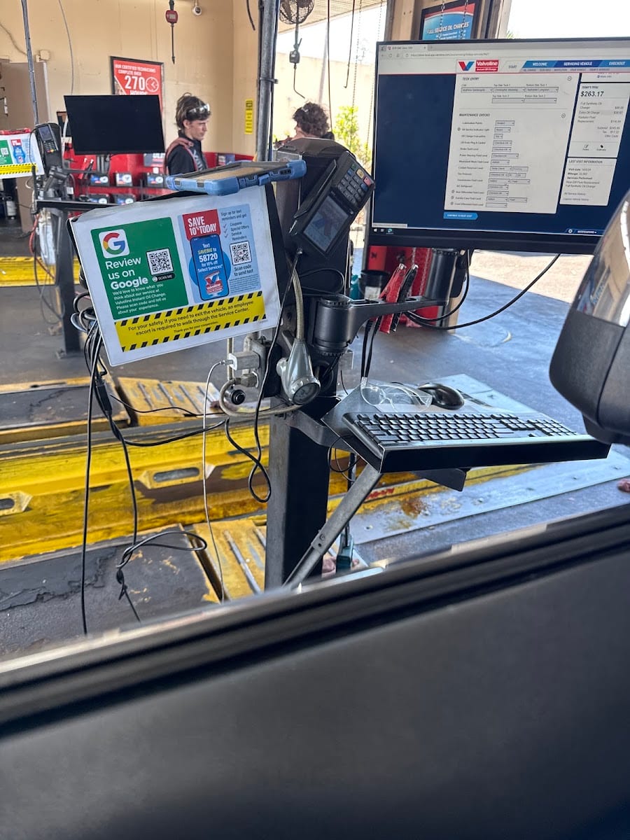 Valvoline Instant Oil Change, photo 3