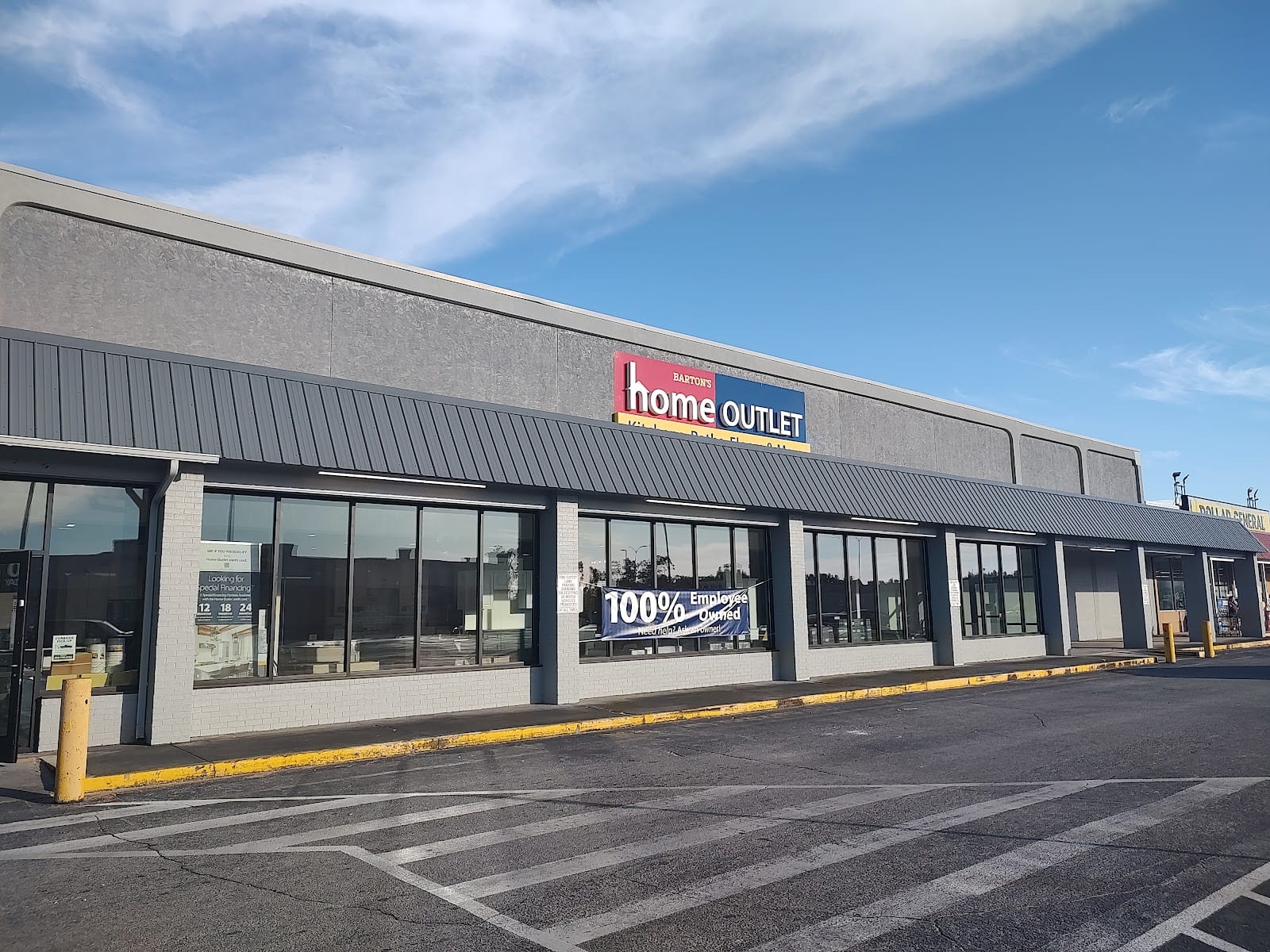 Home Outlet, photo 2
