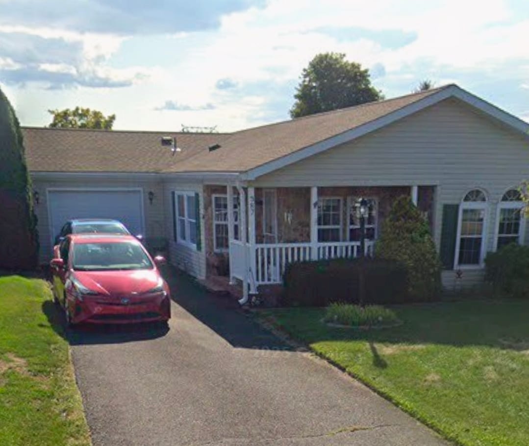 Lynne DiDonato, Coldwell Banker Hearthside, Realtor, photo 2