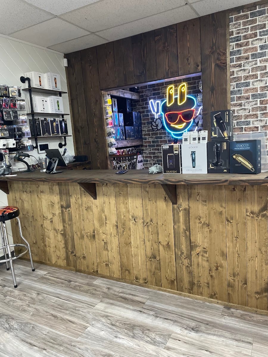 The Plug Barber Supply, photo 2