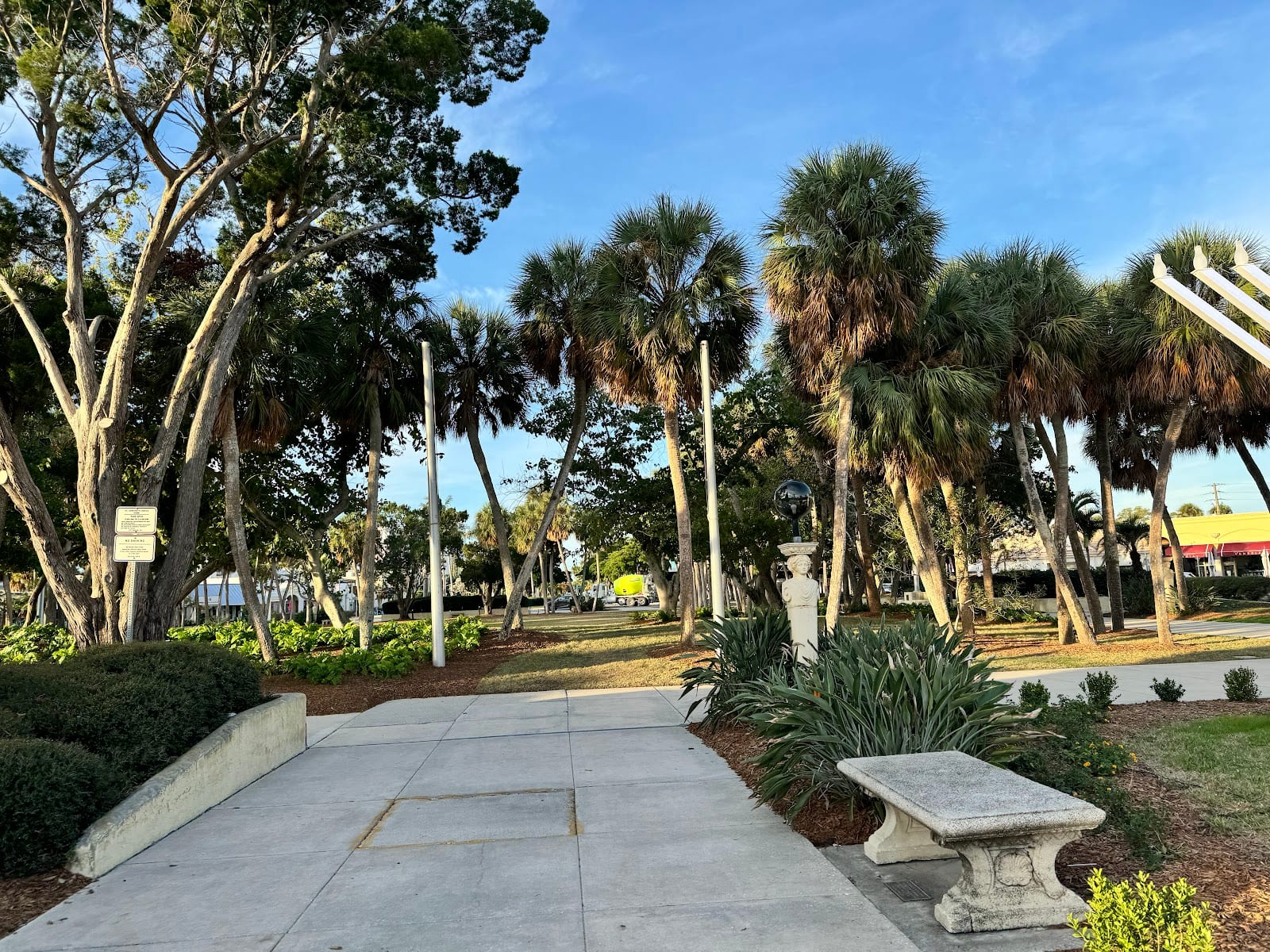 St. Armands Circle Park, photo 4