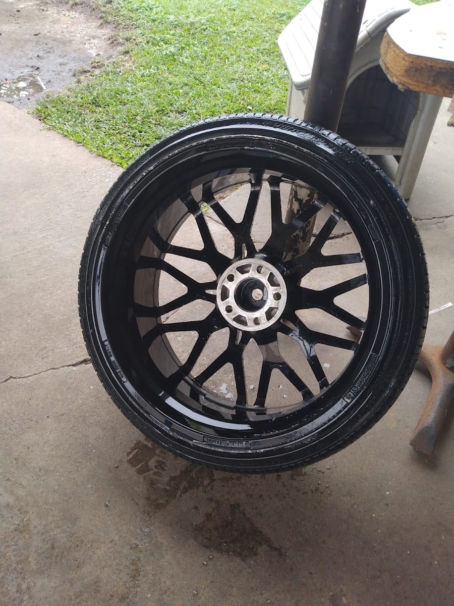 Hernández Tire Shop 2, photo 4