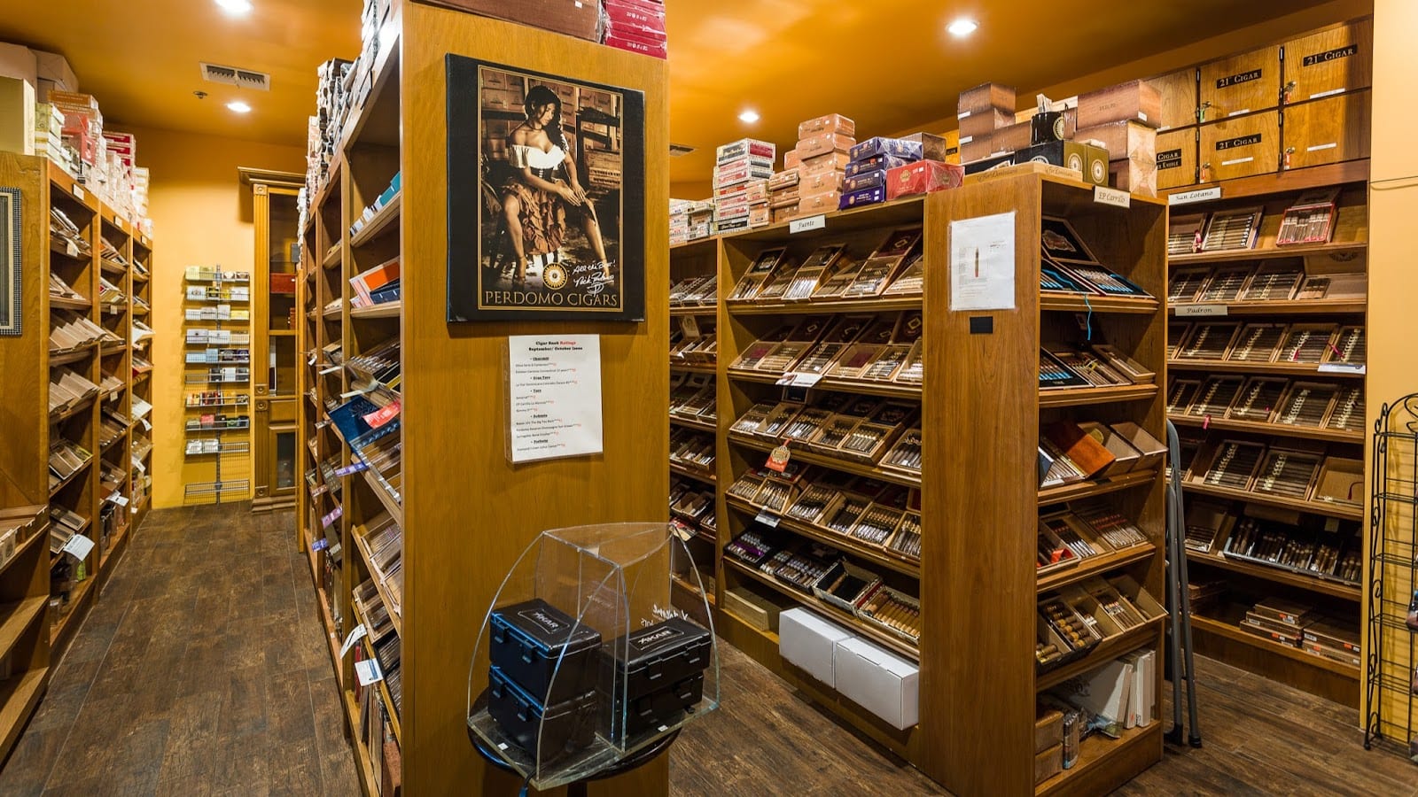 21 Degrees Cigar Lounge