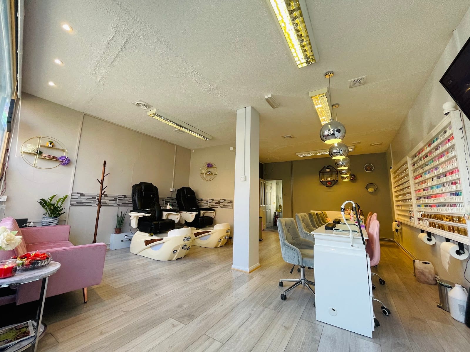 Brandon Nail Bar