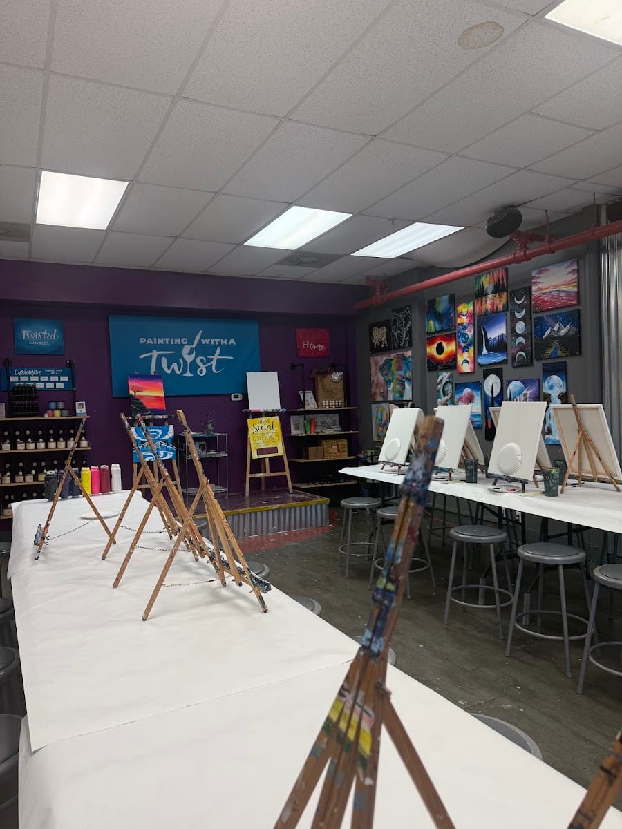 Painting with a Twist, photo 3