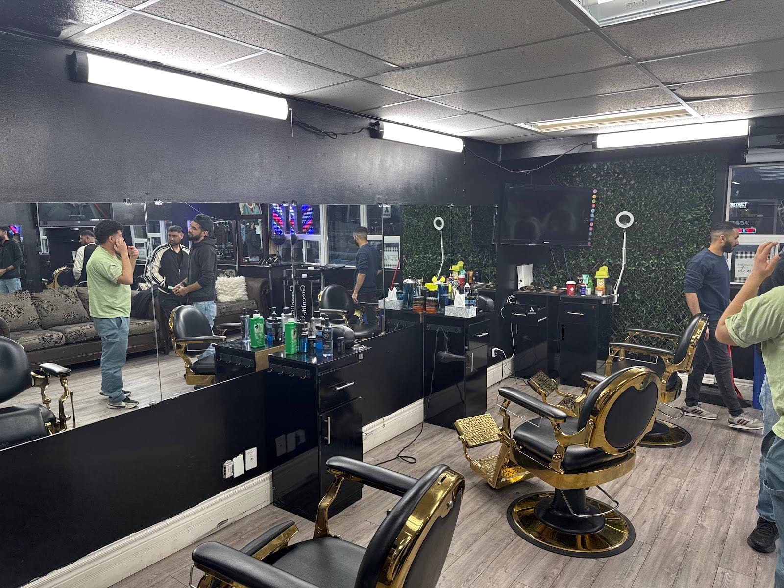 Isa’s Barber Shop