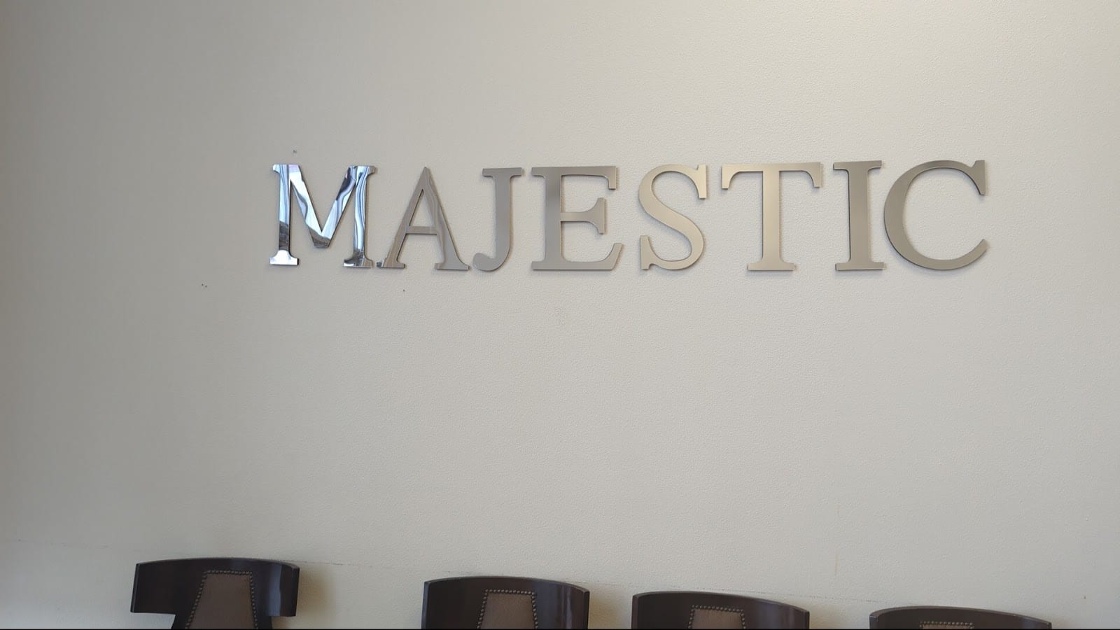 Majestic Eyebrow Threading/ Waxing