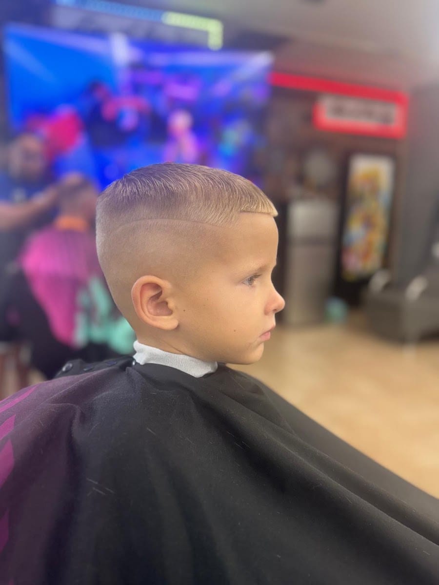 17 Barbershop, photo 2