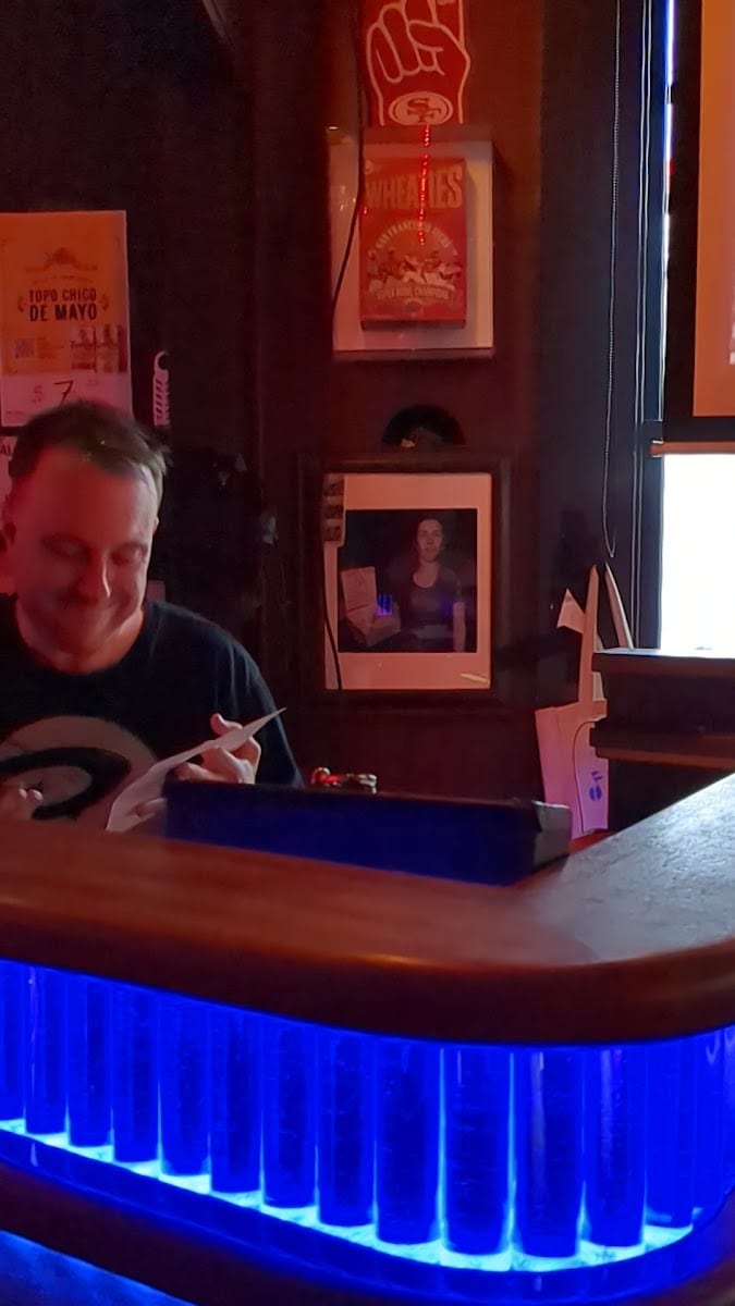 Pop's Bar, photo 3