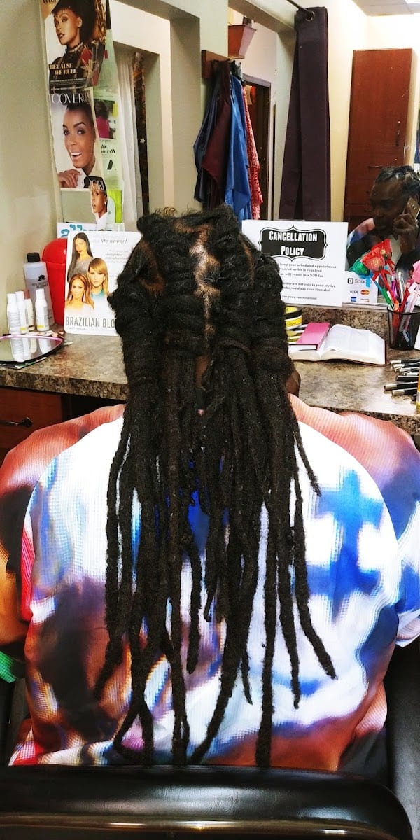 A Wild Hair Salon, photo 4
