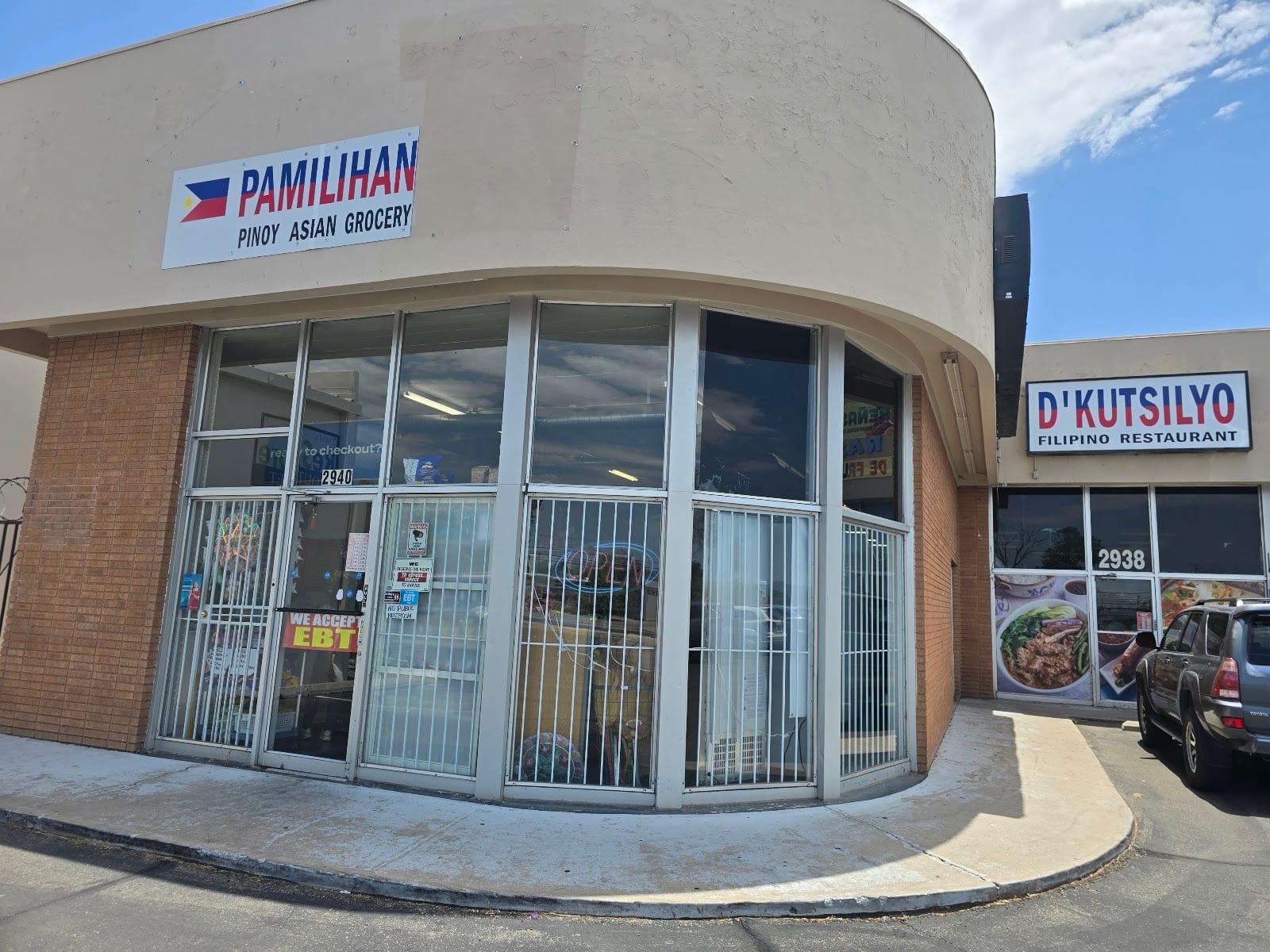 D'KUTSILYO FILIPINO RESTAURANT