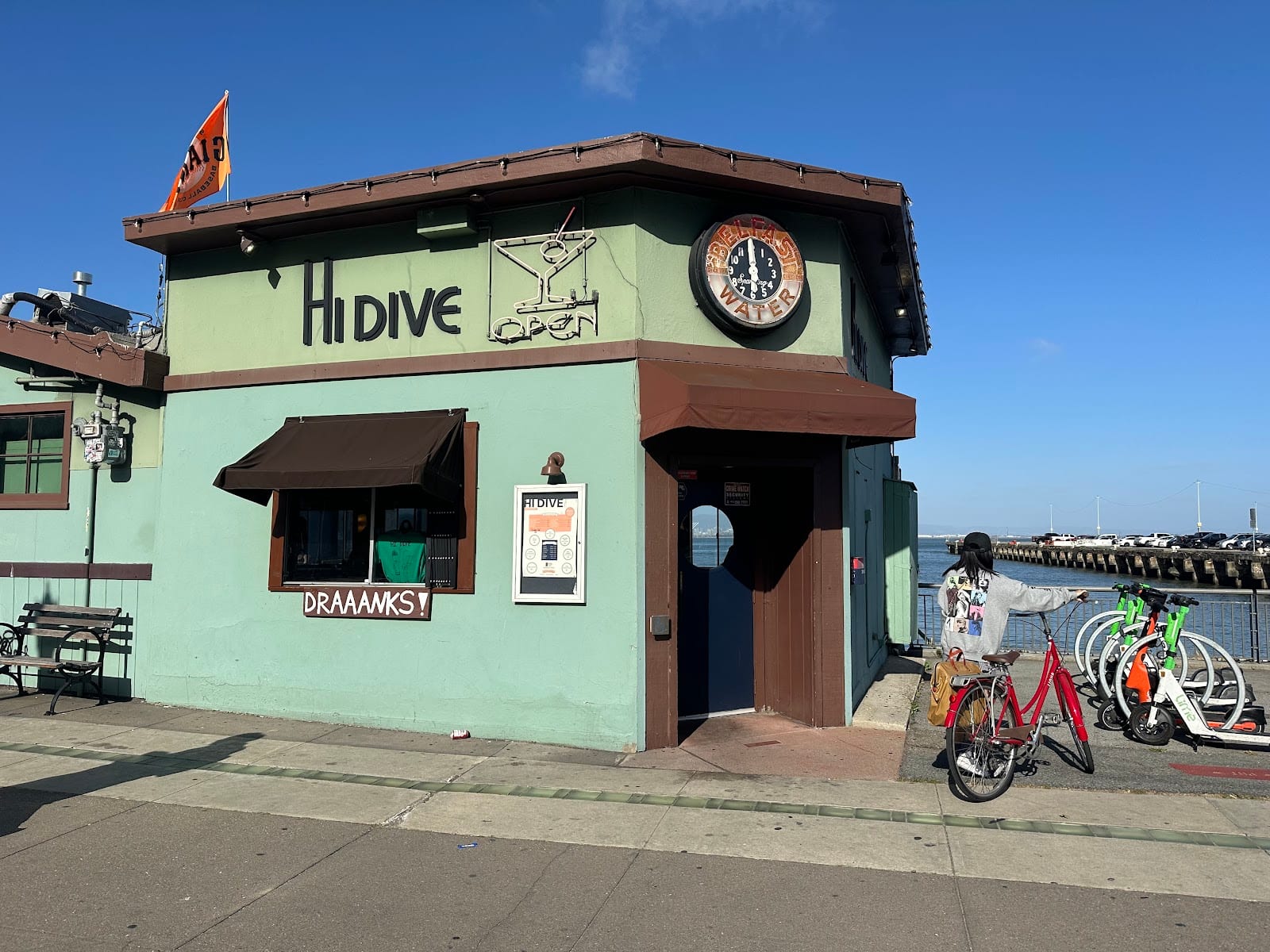 Hi Dive Bar