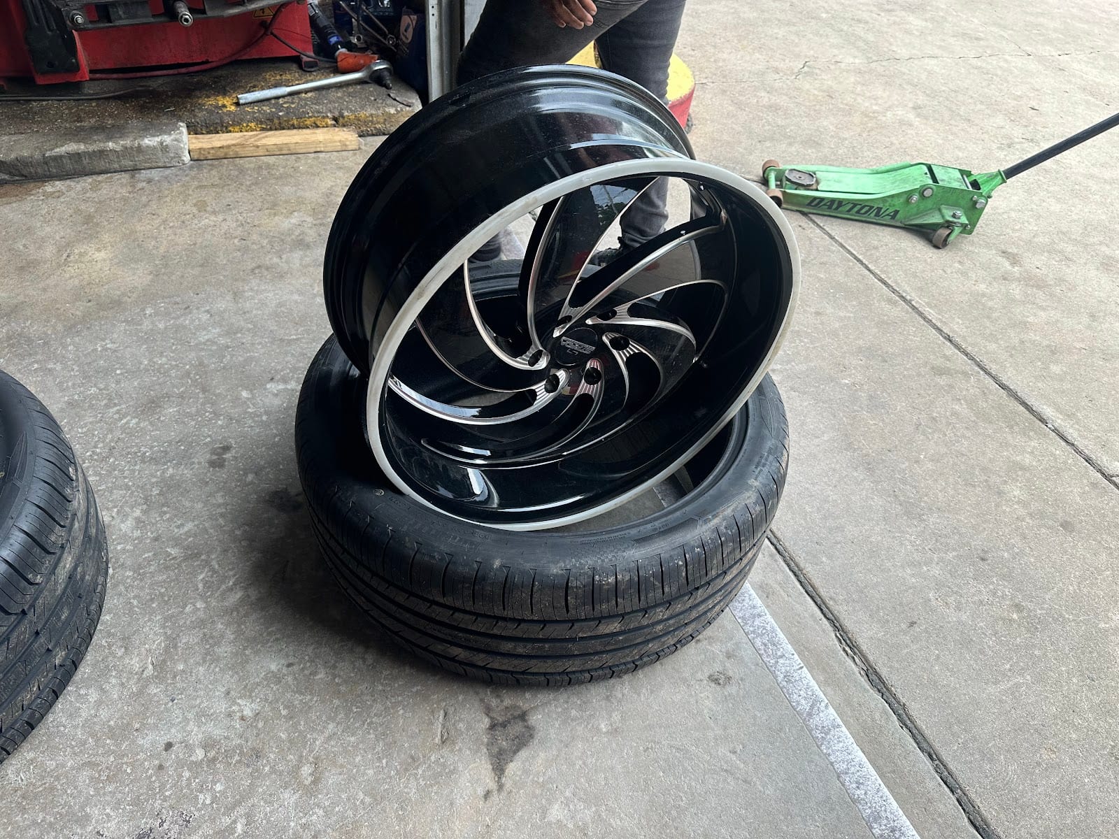 Tire Plug LR, photo 3