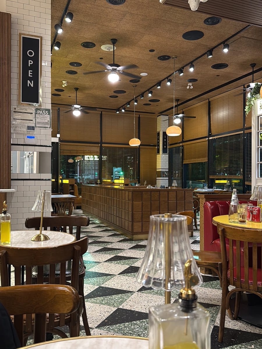 Cafe Landwer Yorkdale