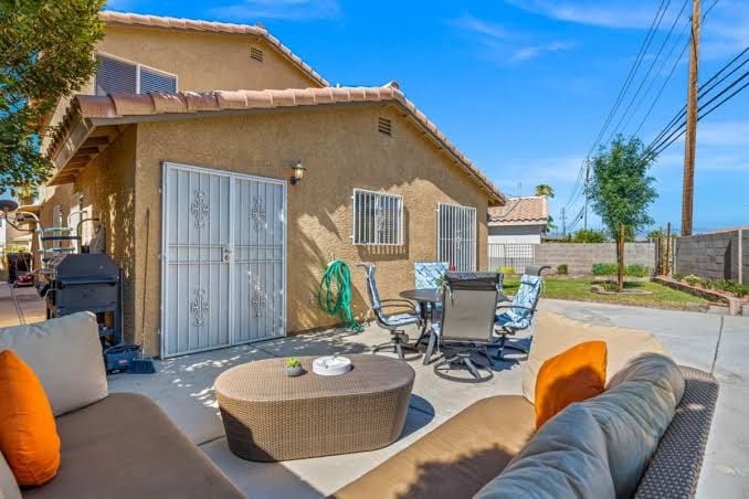 5B3B Large Family House Playground | Gameroom | Jacuzzi