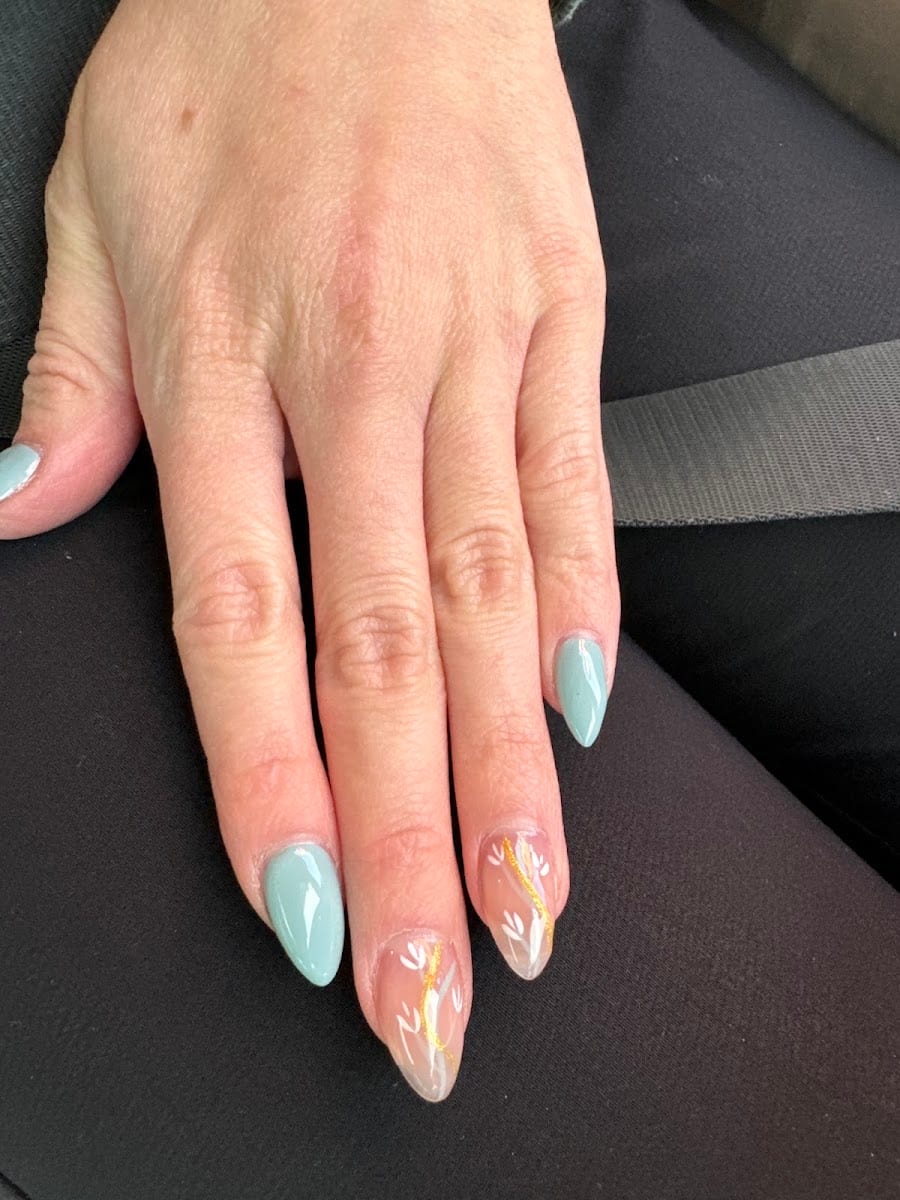 Studio 10 West nail salon, photo 3