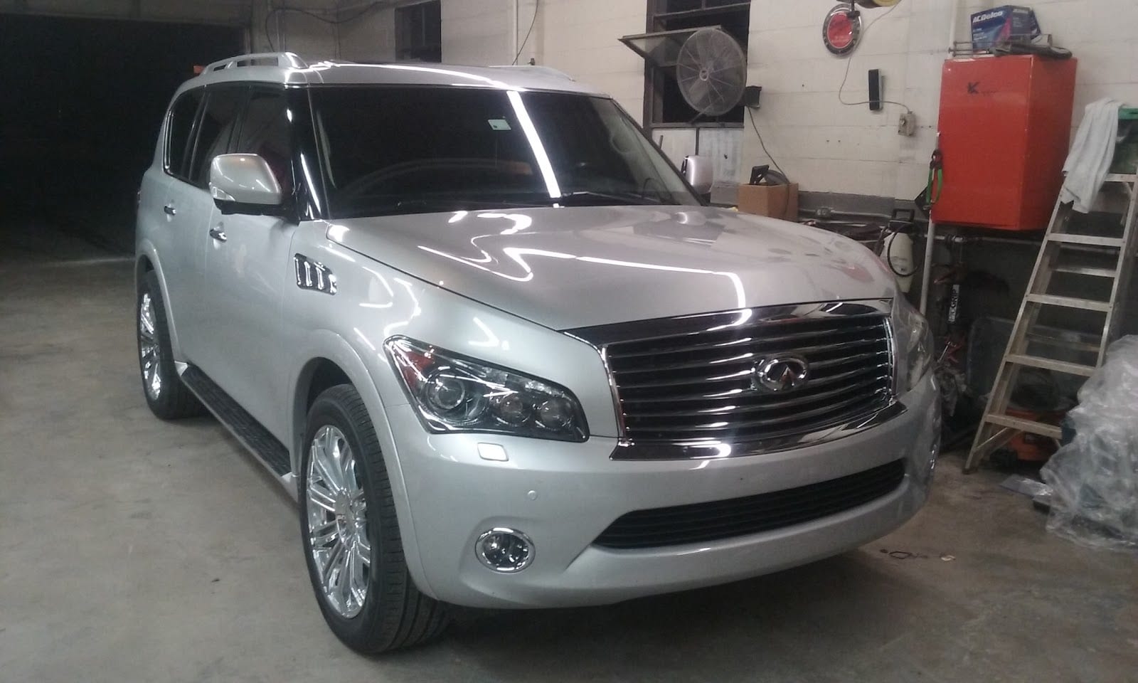 Greg's Collision & Import Car