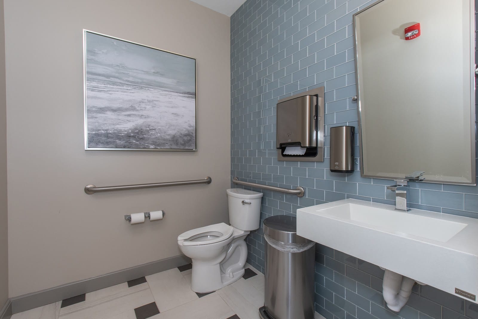 AMARA Aesthetic Surgery & Dermatology, photo 4