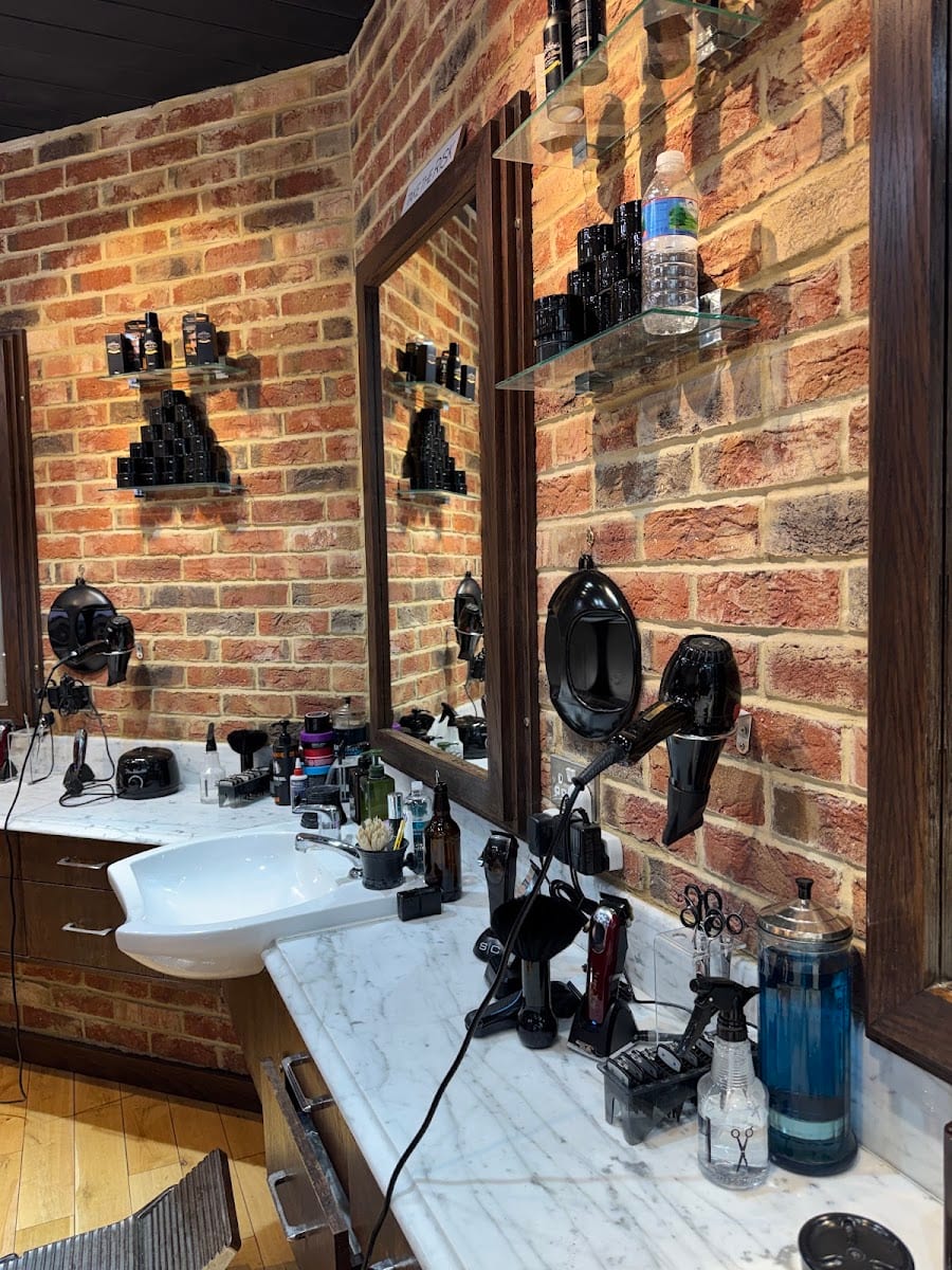 Flame & Steel Barber, photo 4