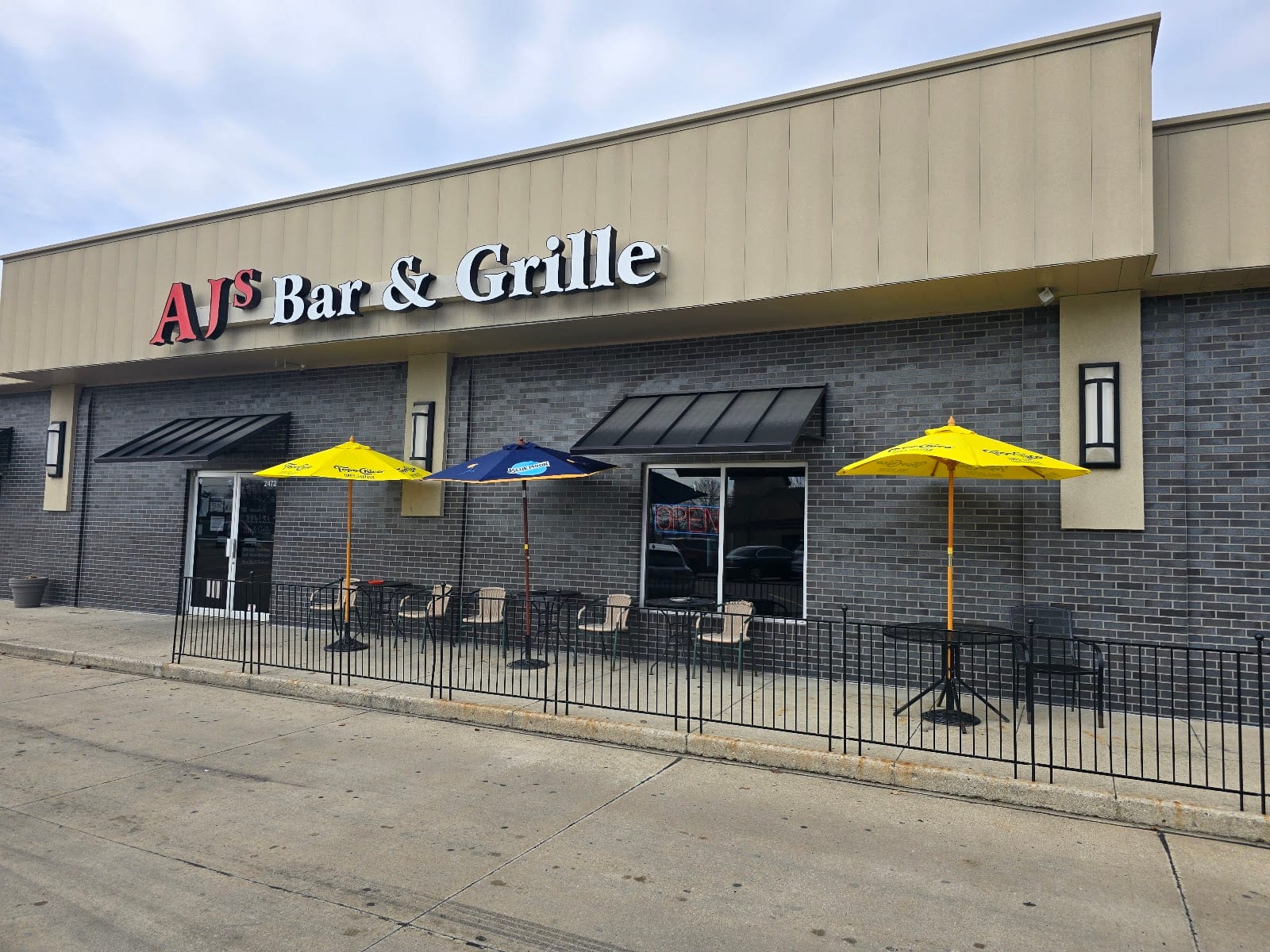 A J's Bar & Grill, photo 2