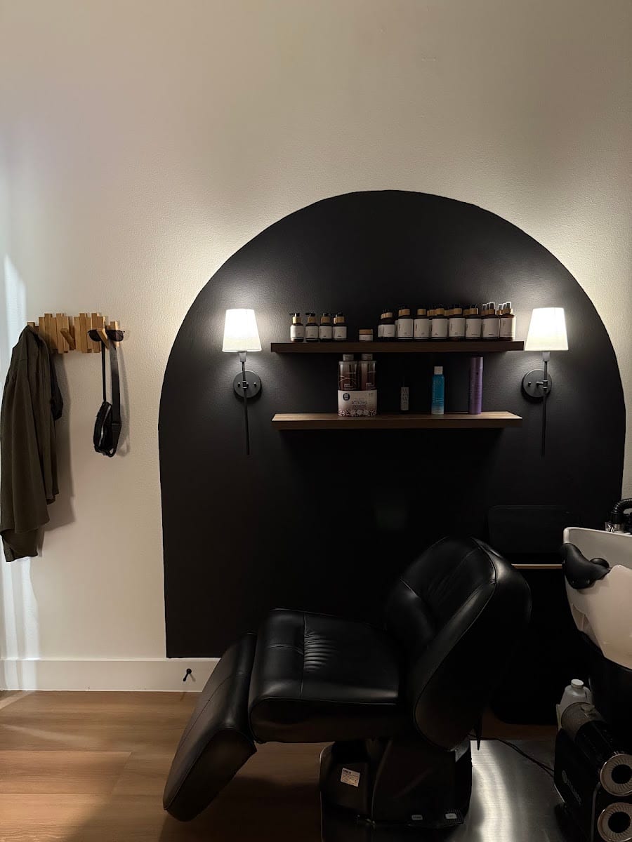 SERENITY STUDIO SCALP & SKIN WELLNESS LOUNGE, photo 2