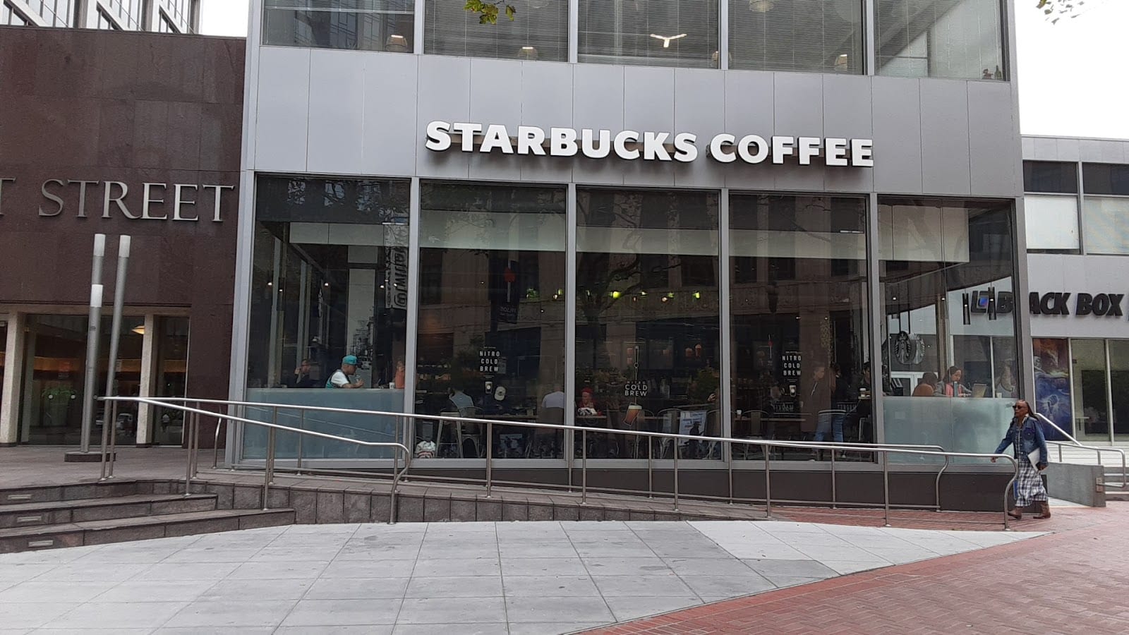 Starbucks Coffee Company, photo 2