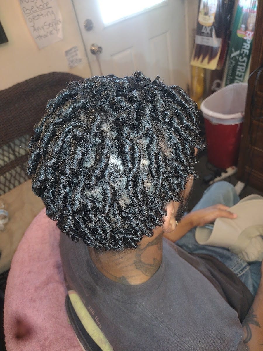 Remilaku's All Natural Beauty Salon and Spa + Beauty Supply, photo 4