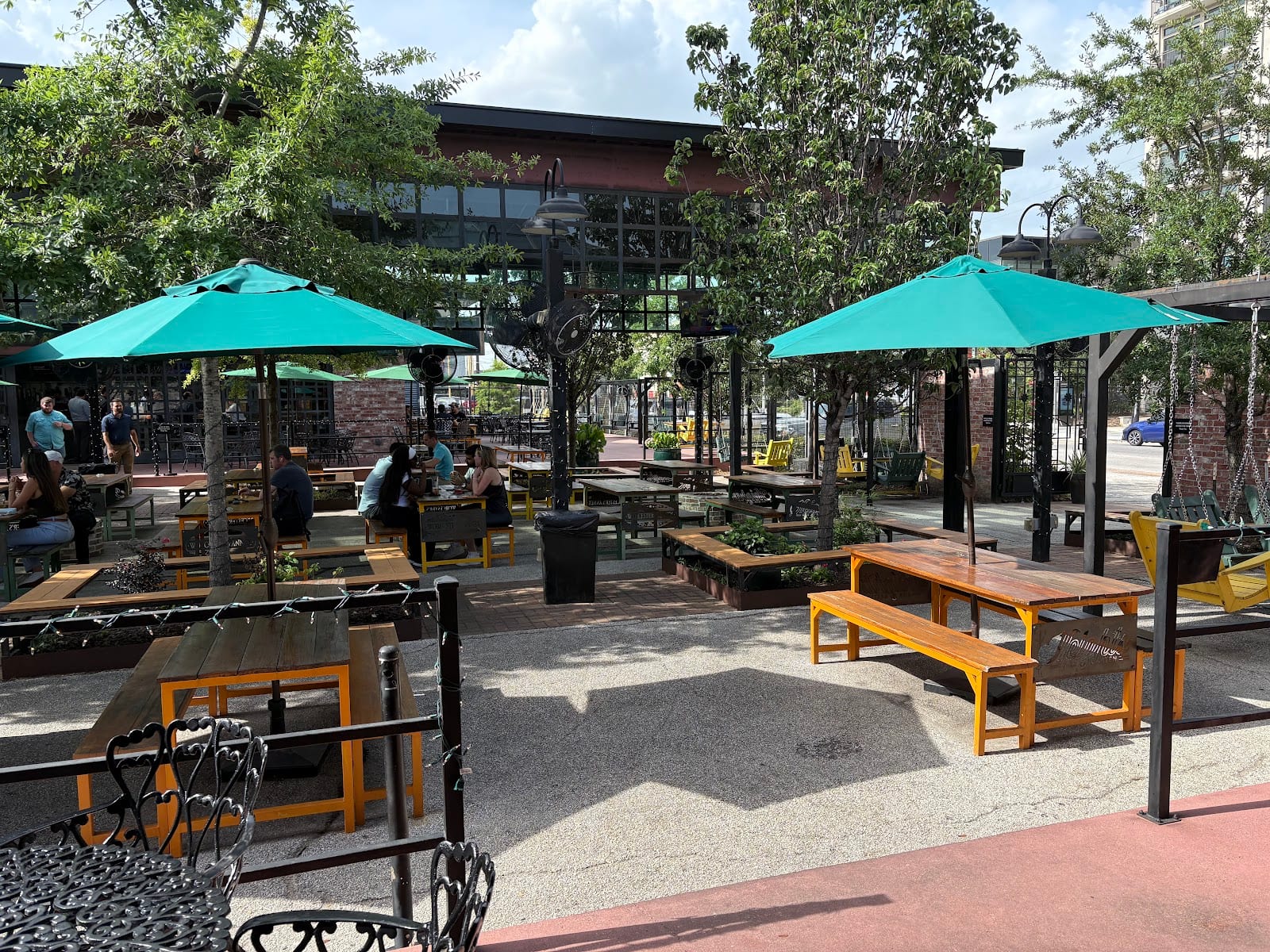 Heights Bier Garten