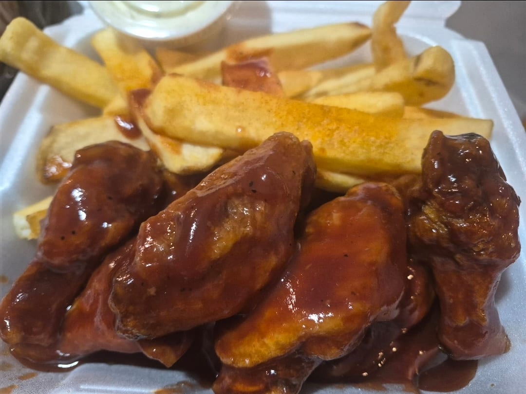 Hamburger Hut Truck — Chicken Hut, photo 3