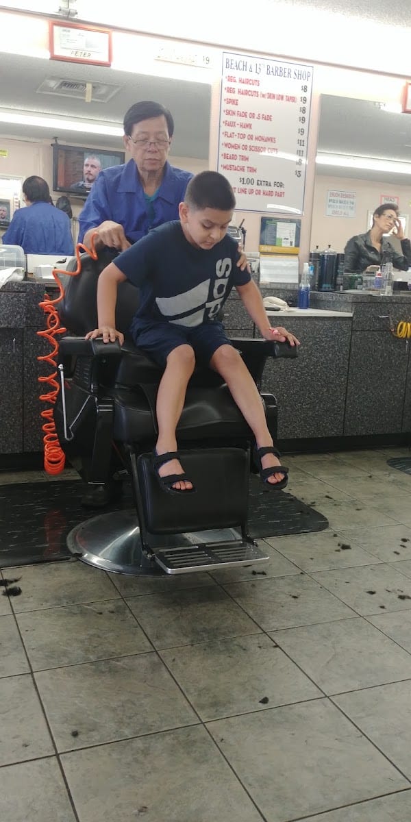 Beach & 13th Barber, photo 2