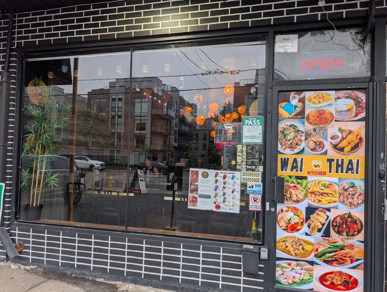 Wai Thai Kitchen: Thai Food Restaurant in North York, photo 2