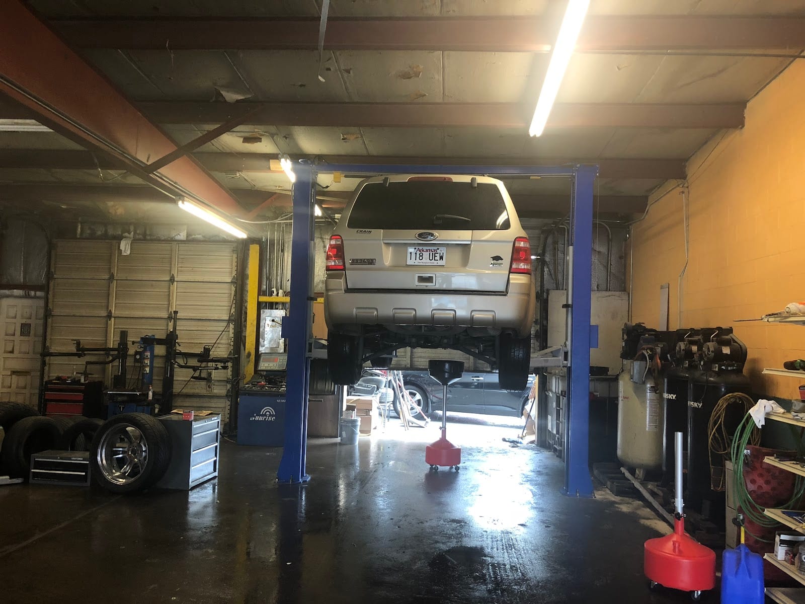 BASELINE TIRE SHOP AND ALIGNMENTS, photo 3