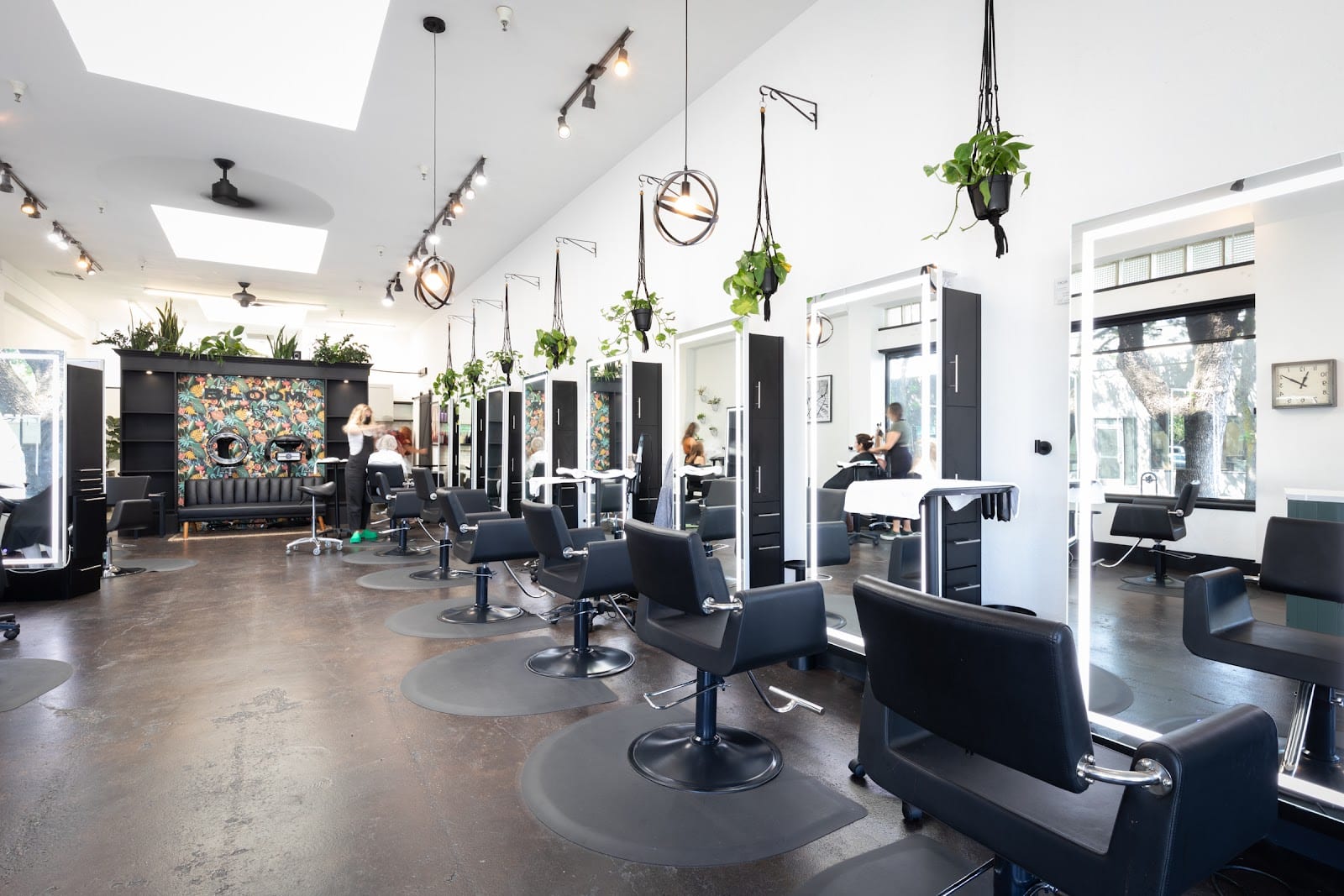 Bloom Salon