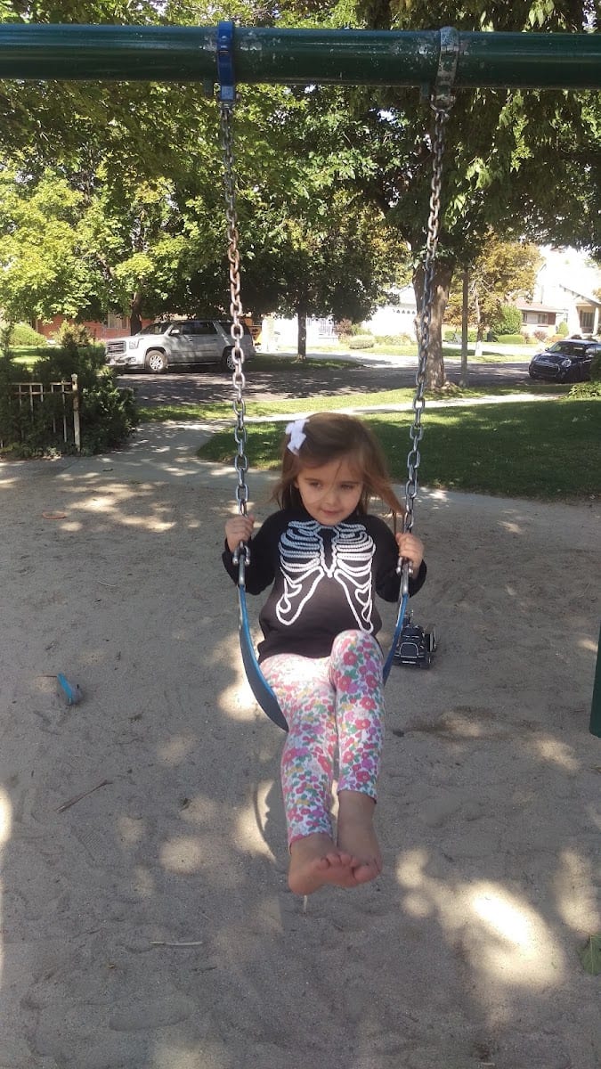 Laird Park, photo 3
