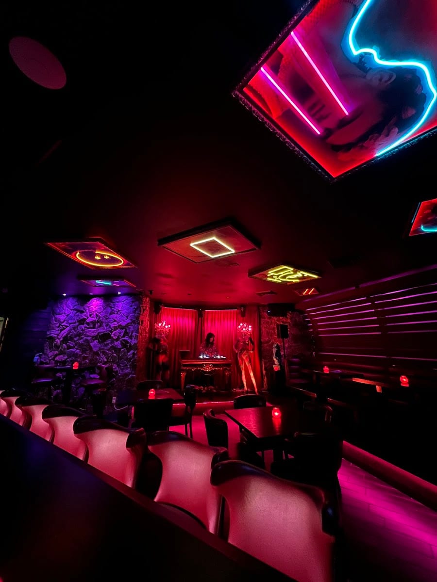 Copy Cat Saloon
