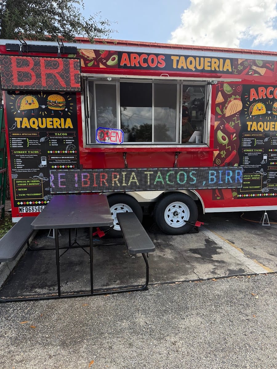 Arcos Taqueria