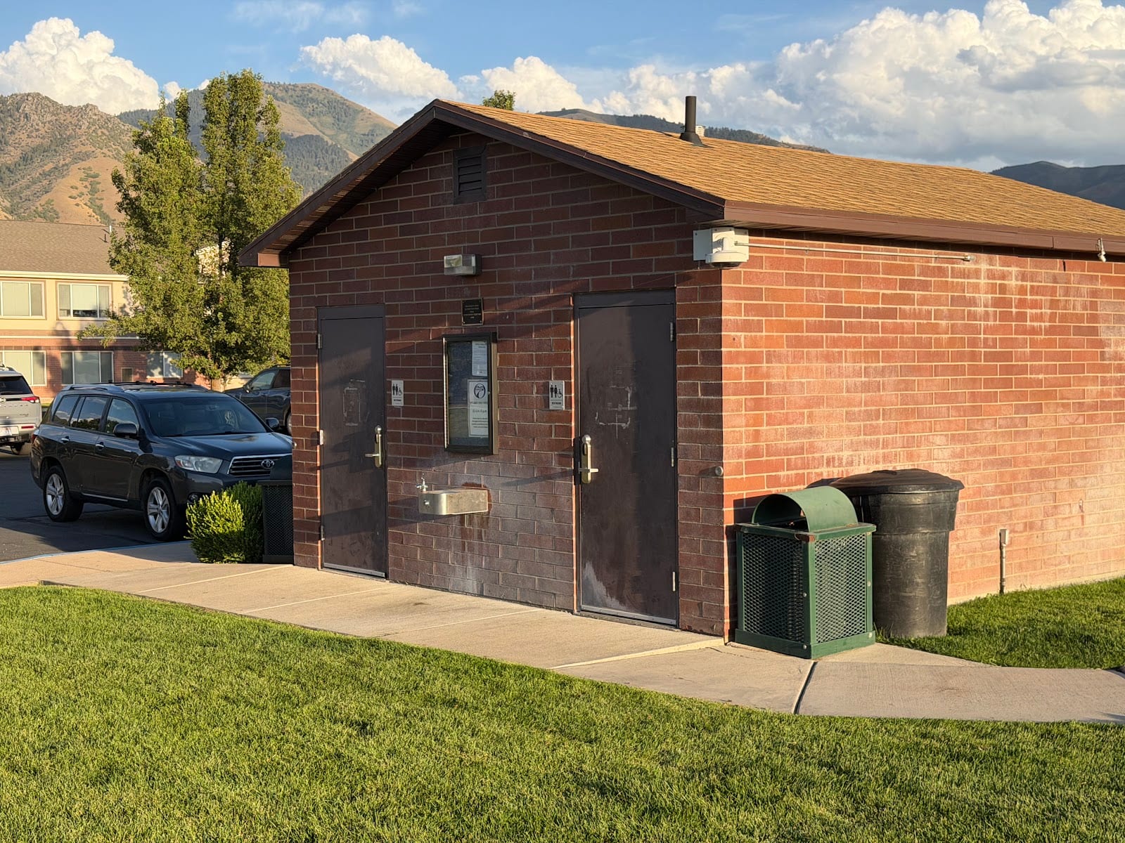 Alma Leonhardt Park, photo 3