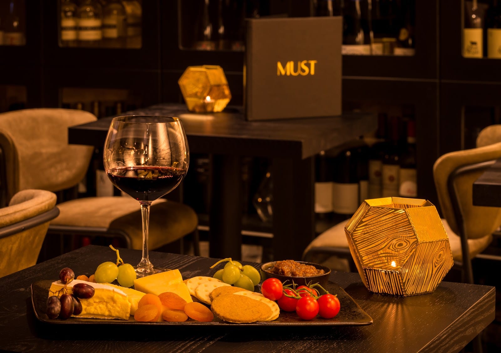 MUST Wine