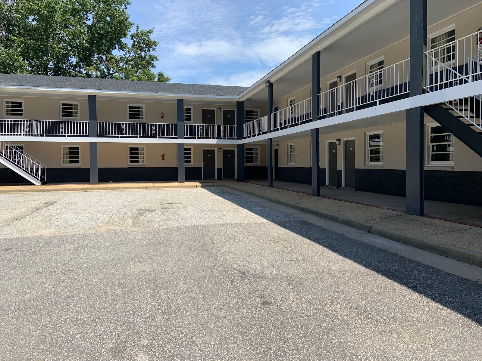 James River Inn & Suites, photo 3