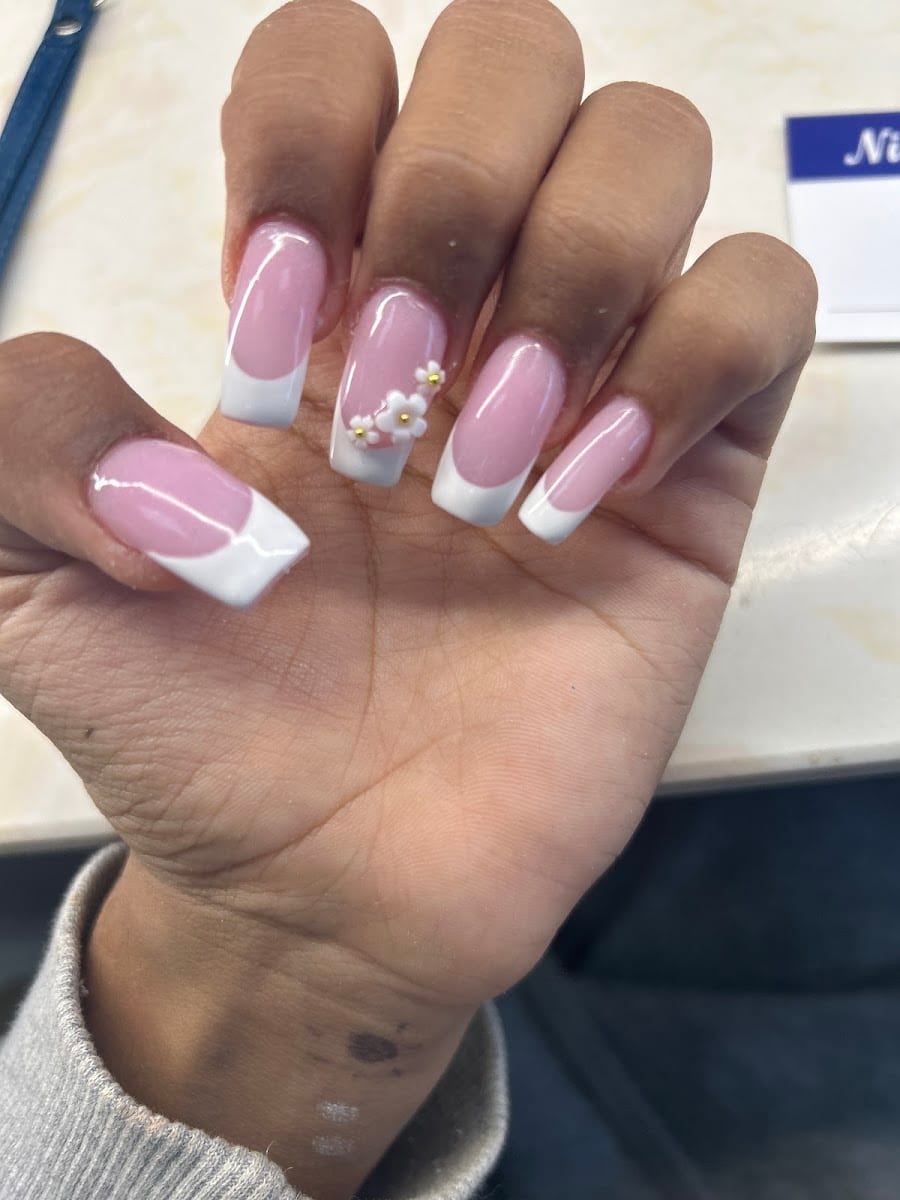 Nice City Nails