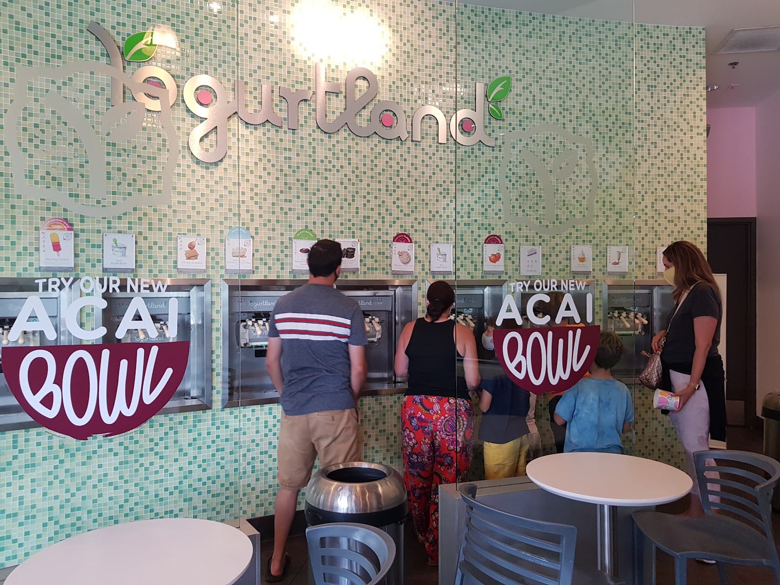 Yogurtland Seal Beach, photo 2
