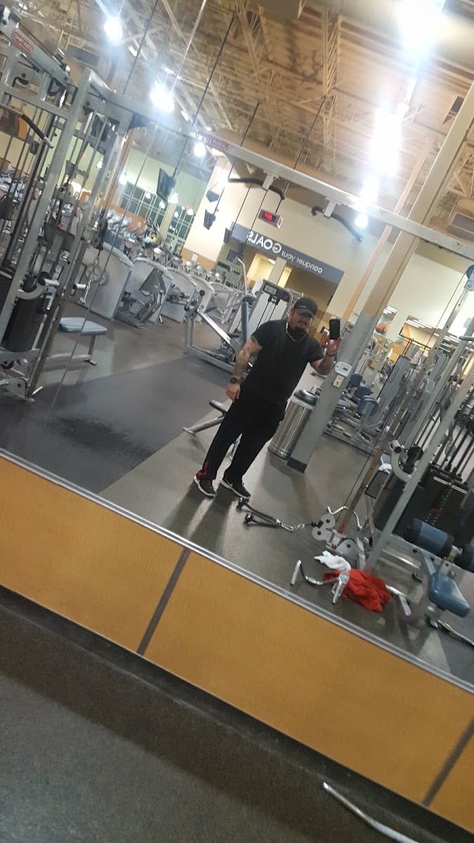24 Hour Fitness