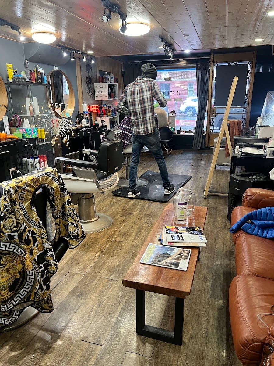 Golden Door Barbershop, photo 2