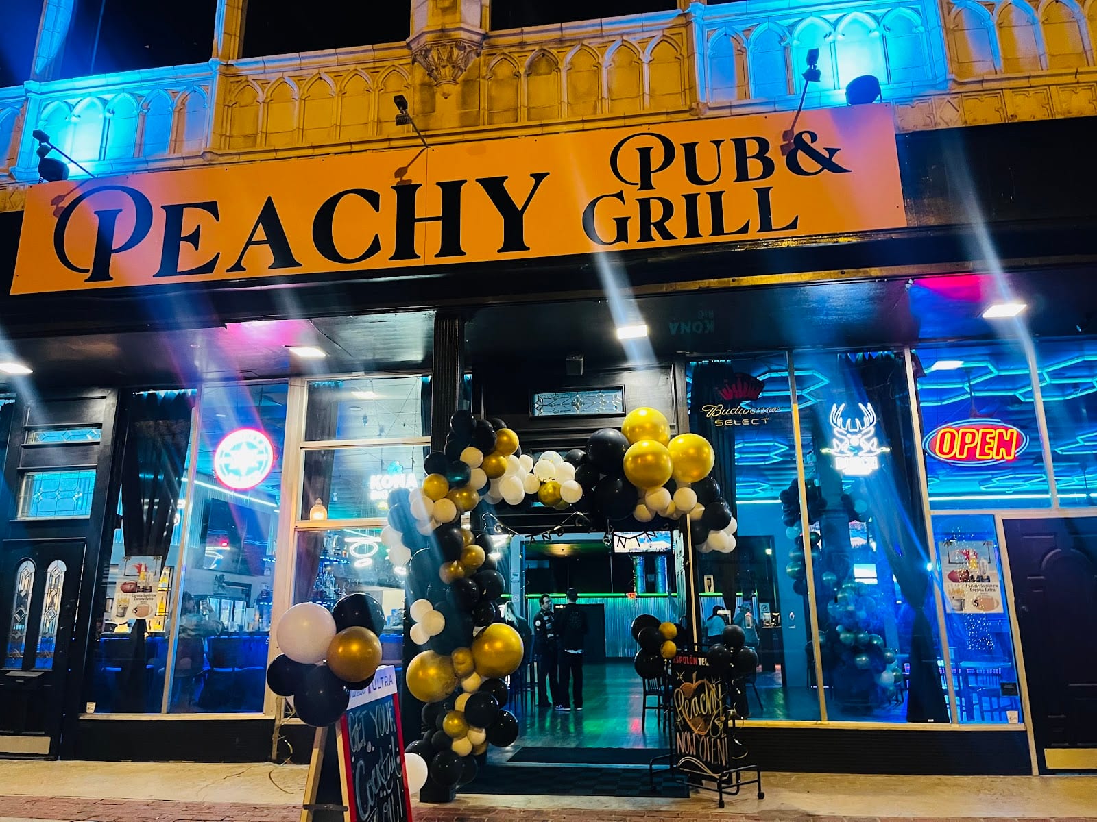 Peachy Pub & Grill, photo 2