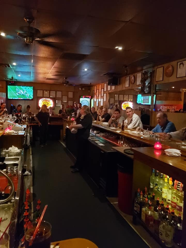 Tallyho Cocktail Lounge, photo 2