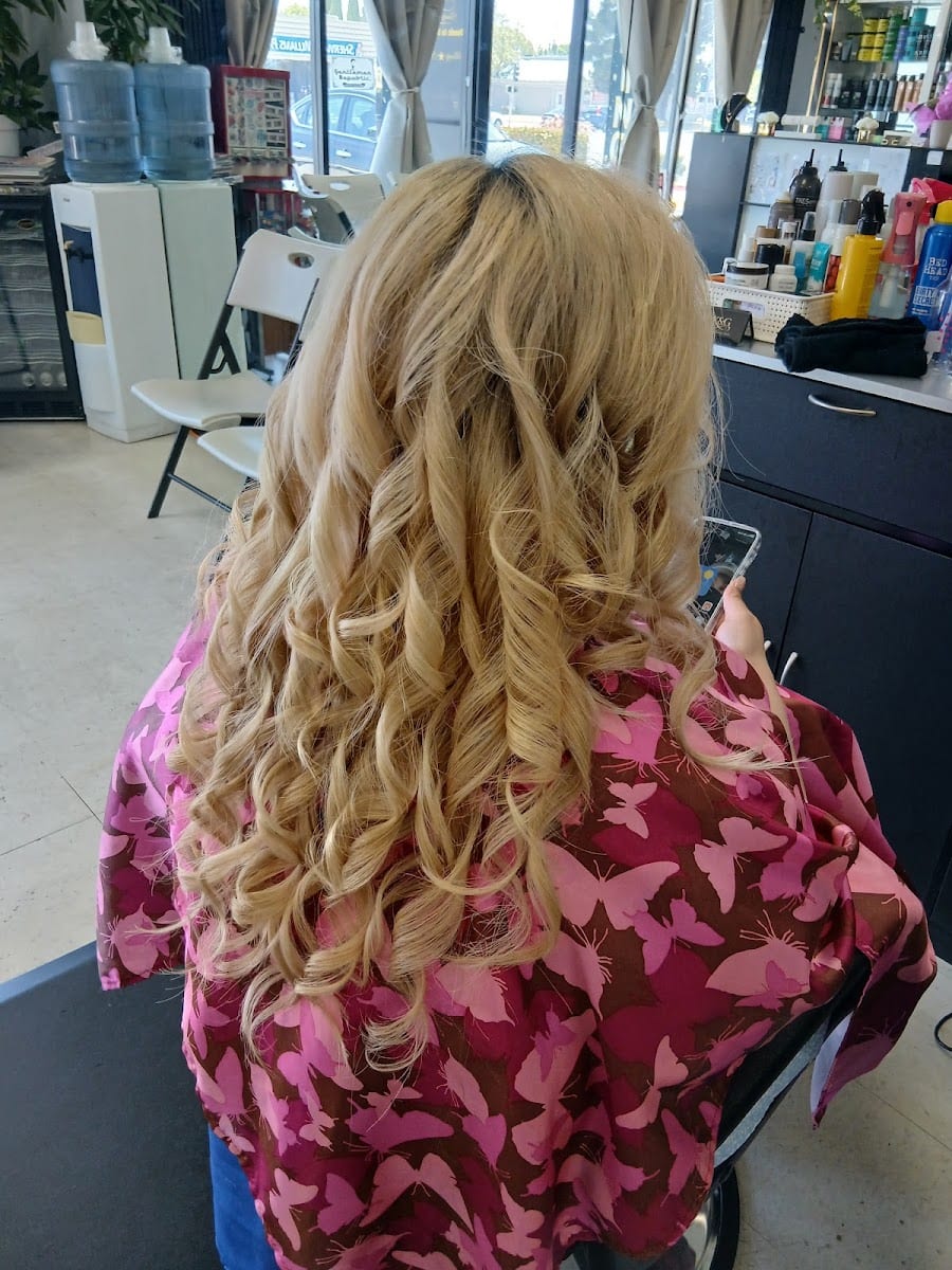 K&G Vanity Beauty Salon, photo 3