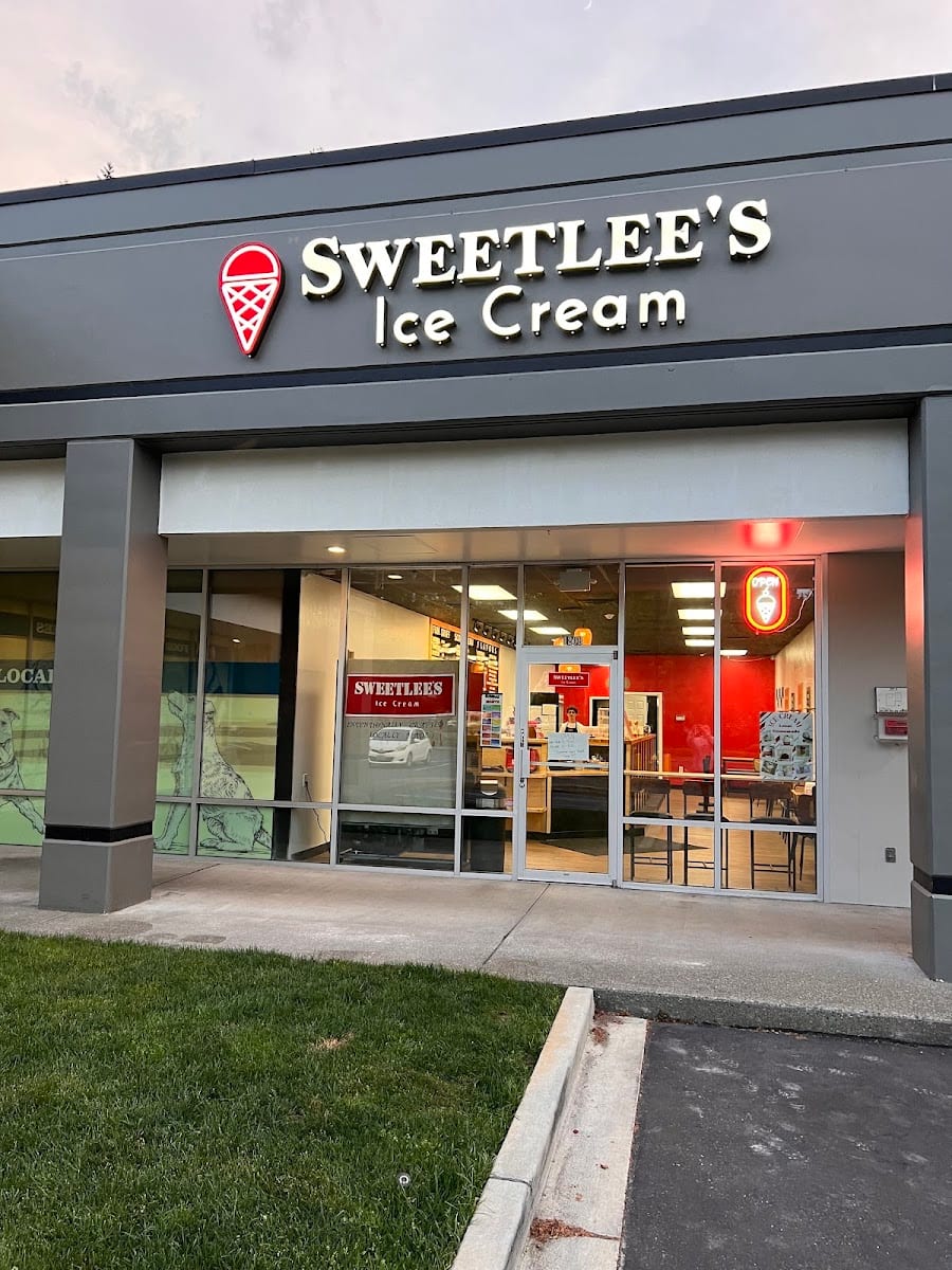 Sweetlee's Ice Cream - West Side Scoop Shop, photo 2
