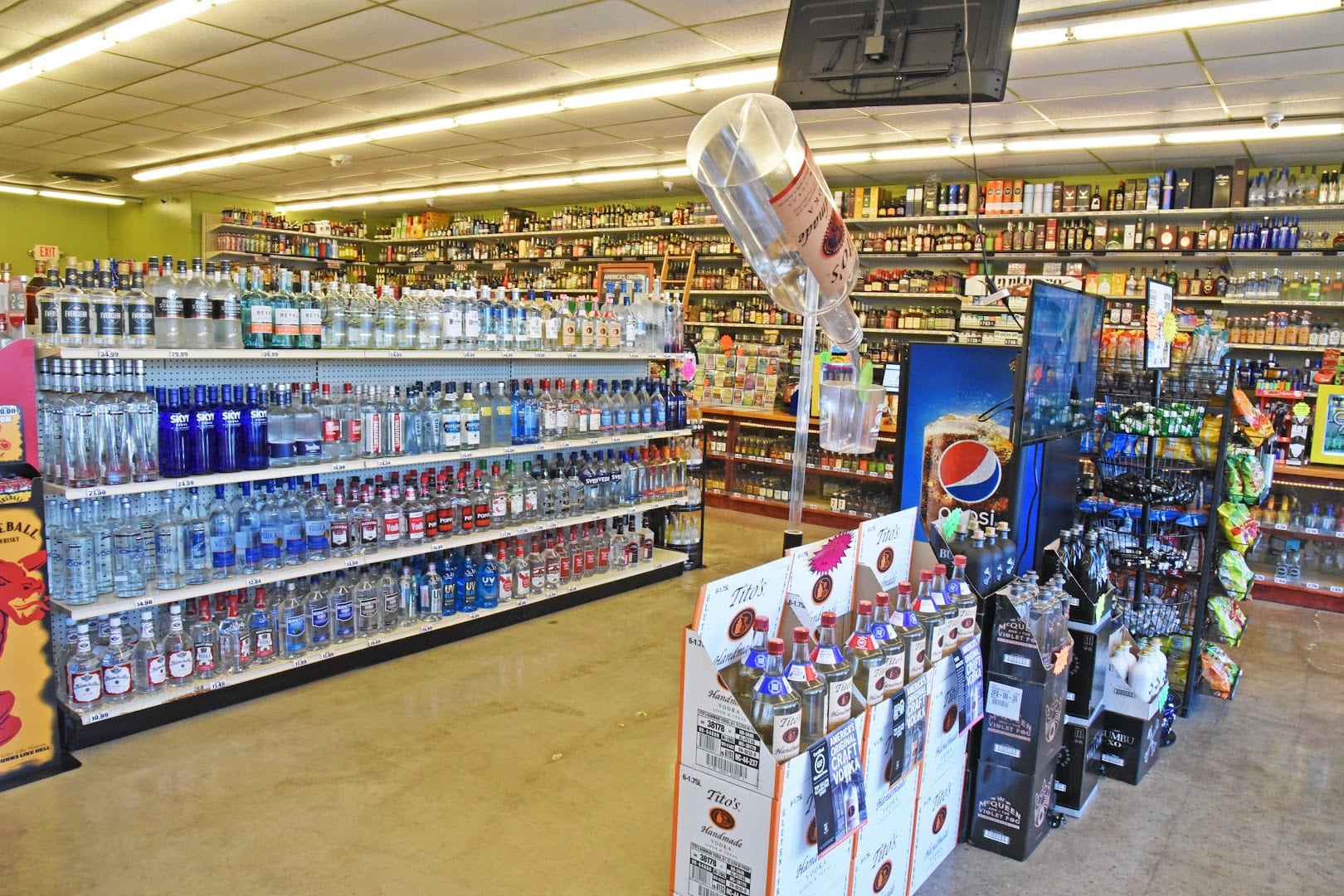 Payless Liquor, photo 2