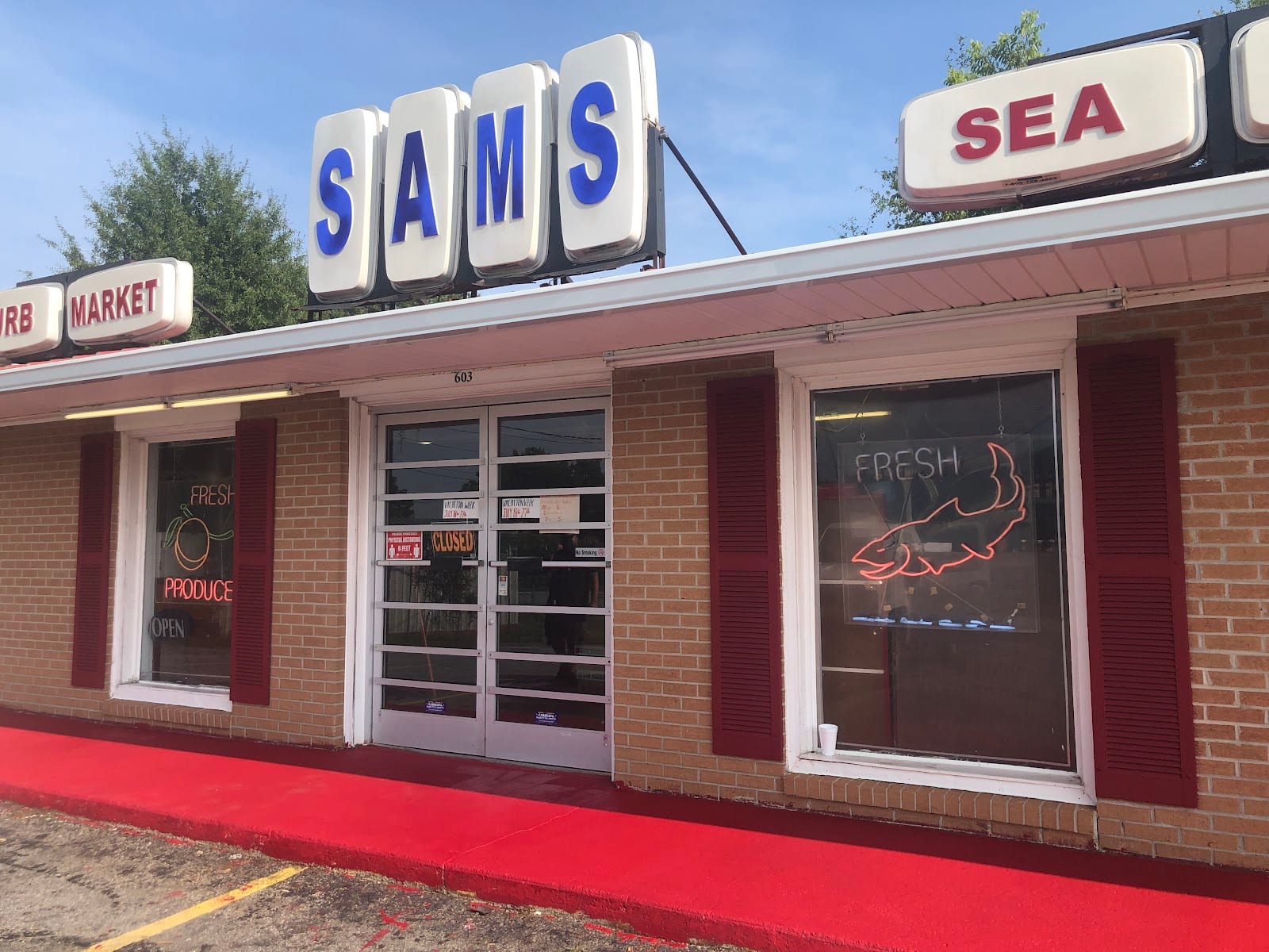 Sam's Curb Market - Fish & Seafood Markets