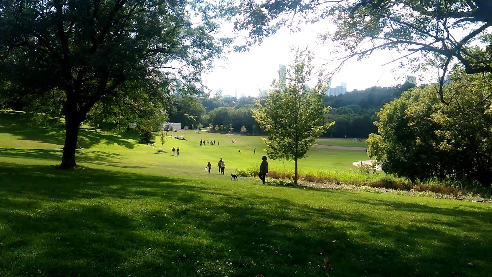 Riverdale Park East, photo 2